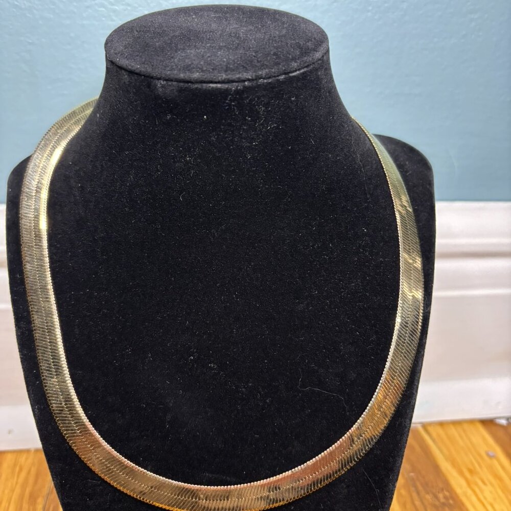 Gold-Plated Flat Herringbone Chain Necklace – Unisex